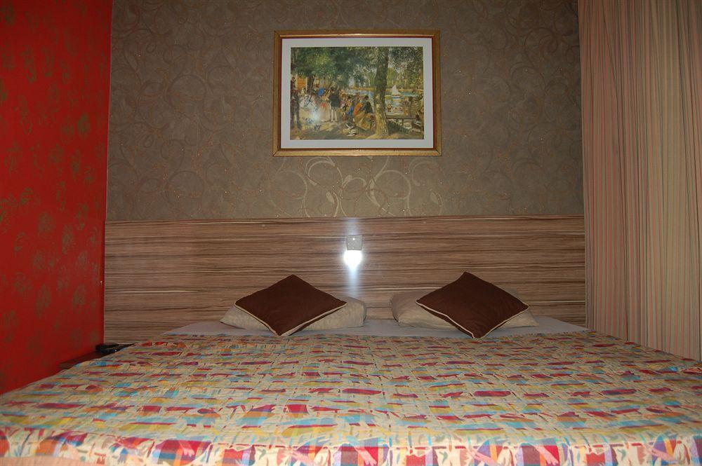 Hotel Twenty Antalya Bagian luar foto