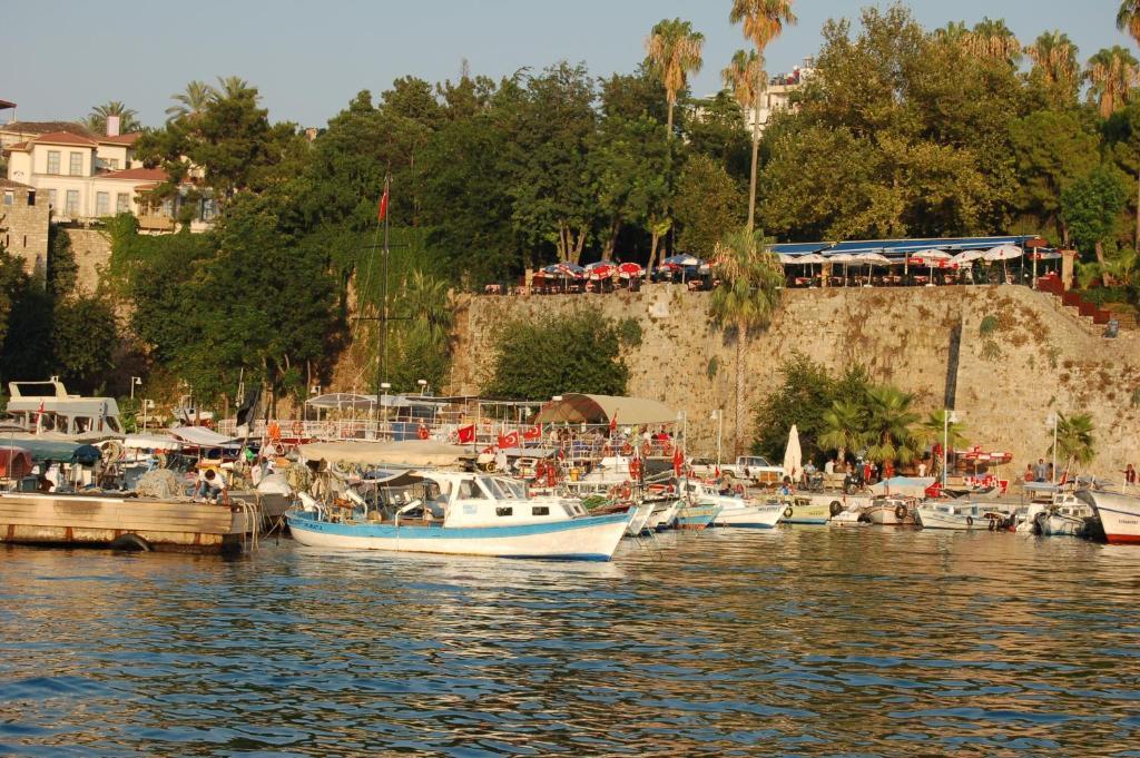Hotel Twenty Antalya Bagian luar foto